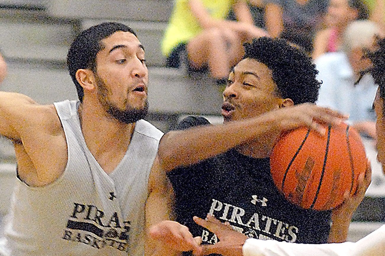 COLLEGE BASKETBALL: Peninsula men, women tip off season