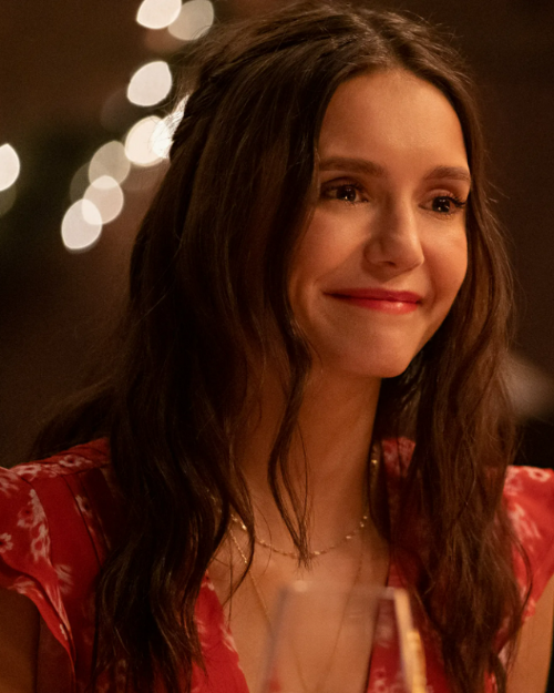 best beauty looks from christmas movies