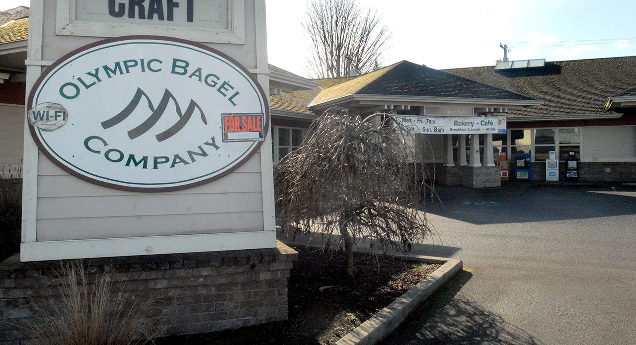 Olympic Bagel Co. on East First Street in Port Angeles sits shuttered Saturday after the eatery and bagel shop was closed and put up for sale. (Keith Thorpe/Peninsula Daily News)