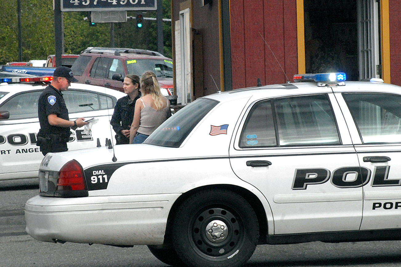 Port Angeles police search for armed robber