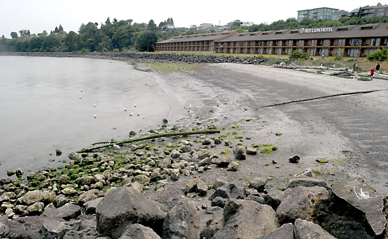 Hollywood Beach in Port Angeles. — Keith Thorpe/Peninsula Daily News