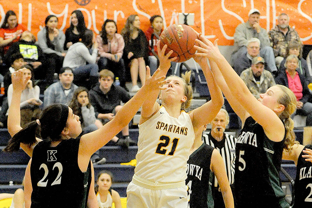 PREP ROUNDUP: Forks girls remain undefeated, Port Townsend boys win in wild finish