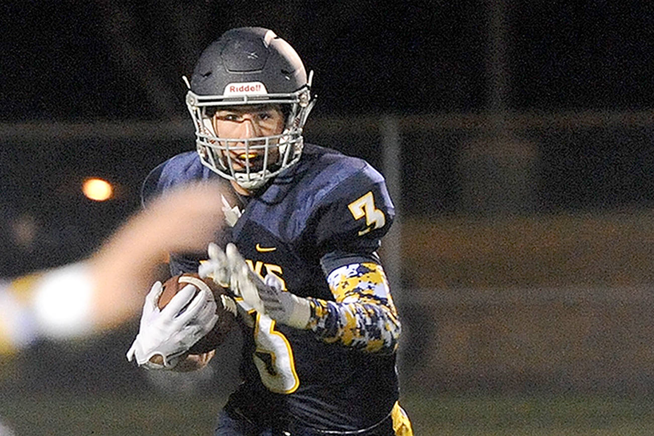 PREP FOOTBALL PREVIEW: Linemen looking to lead the way for Forks