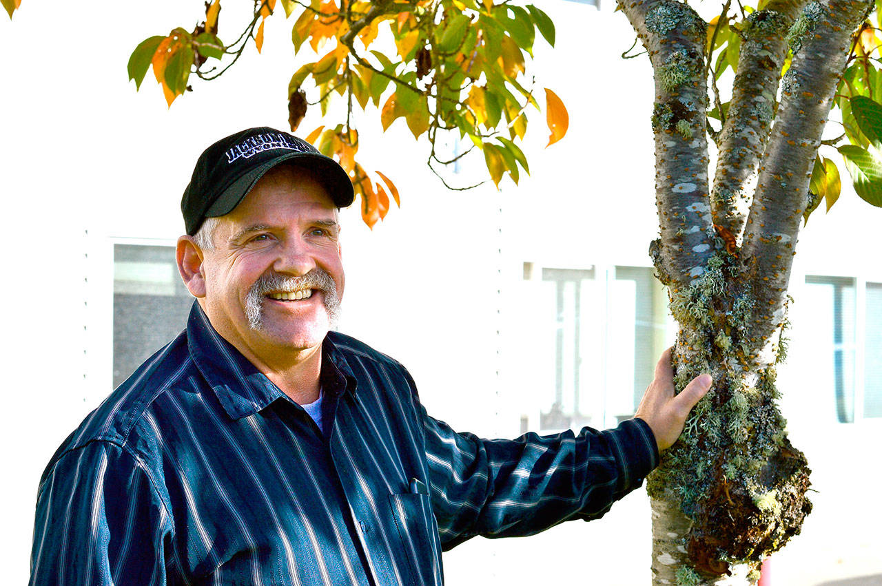 <strong>Diane Urbani de la Paz/</strong>Peninsula Daily News Jack Hopkins has begun a new life at Highland Commons in Port Angeles.