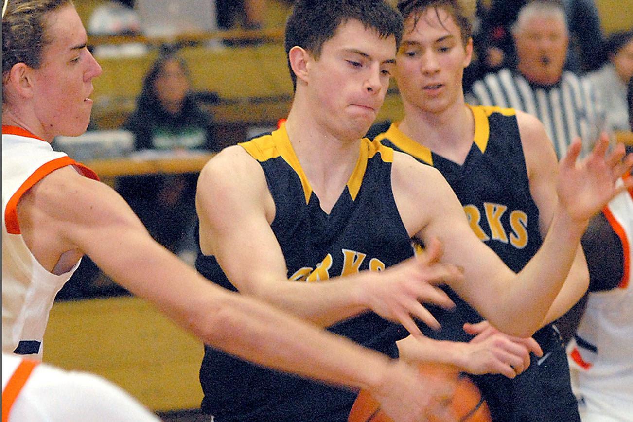 PREP BASKETBALL: Spartans fall, Riders roar at PA tourney