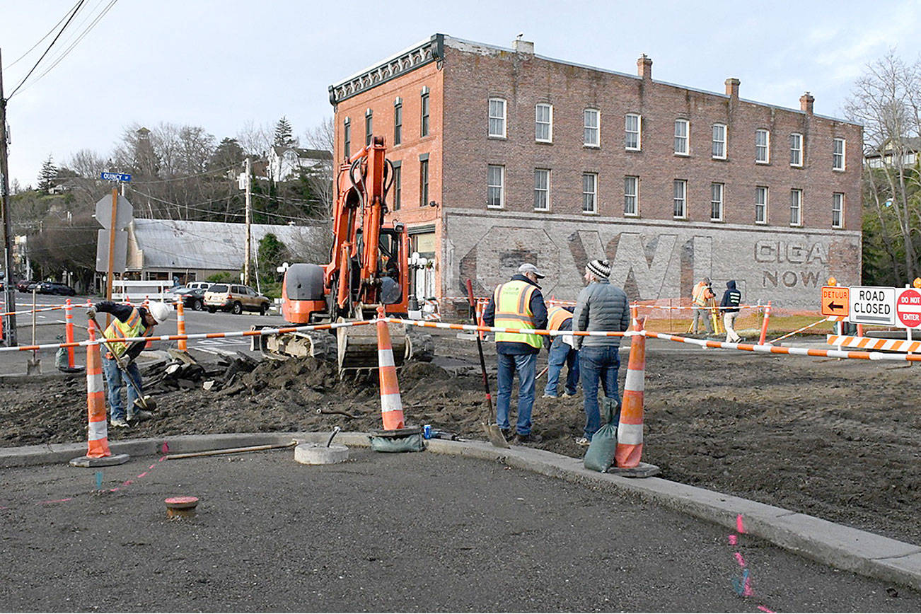 PHOTO: Port Townsend closes intersection for roadwork