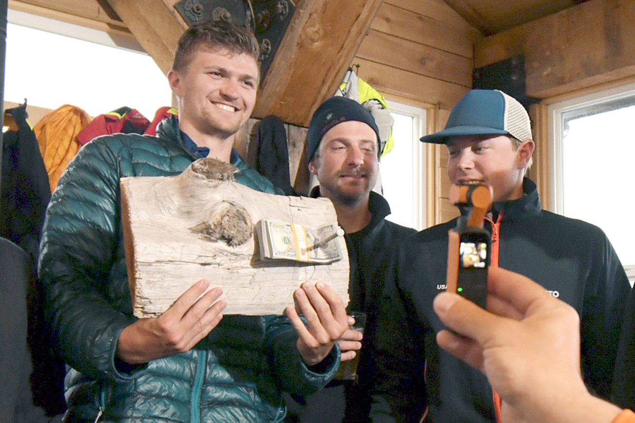 Race to Alaska leaders battled 16-foot swells