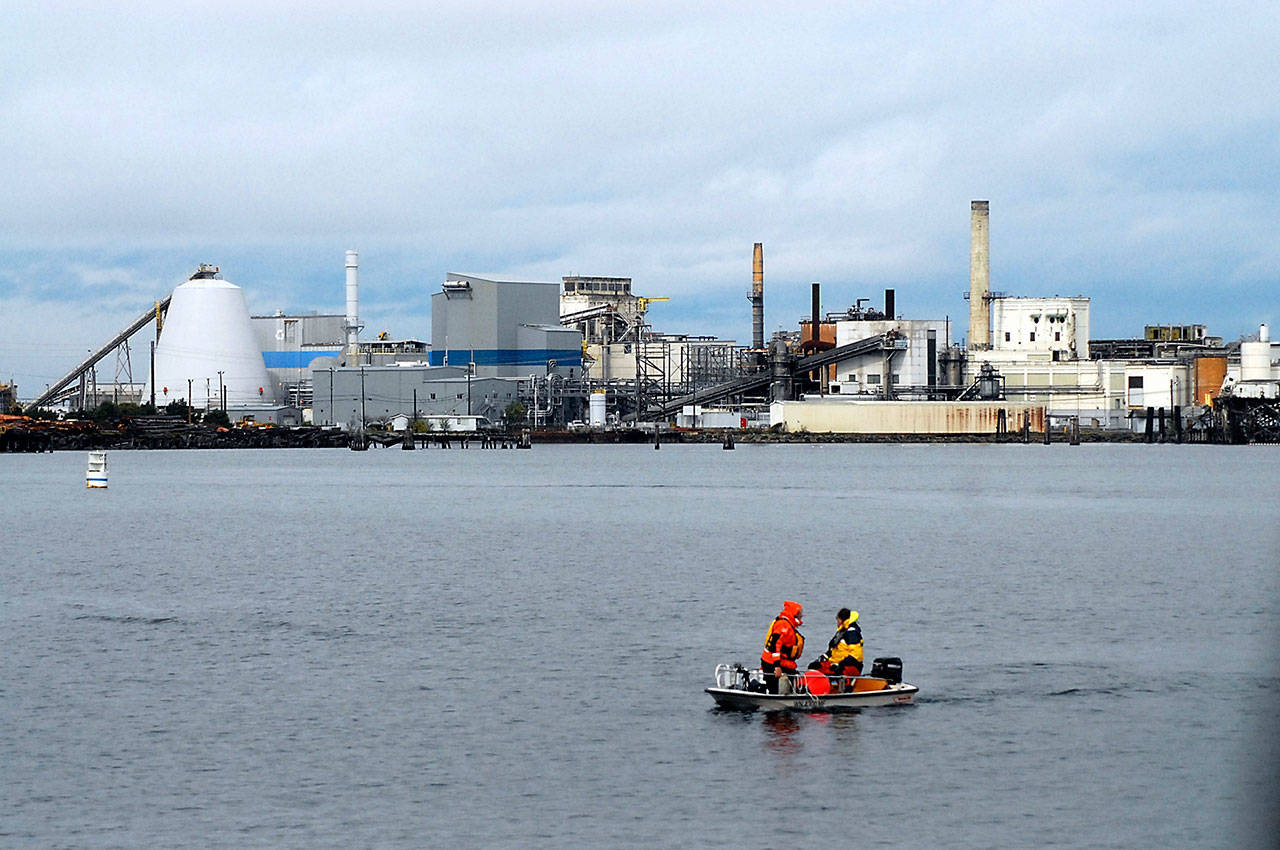 The McKinley Paper Company mill in Port Angeles, shown in April, has received preliminary approval for air quality permits for the firm’s new cardboard liner manufacturing equipment. (Keith Thorpe/Peninsula Daily News)