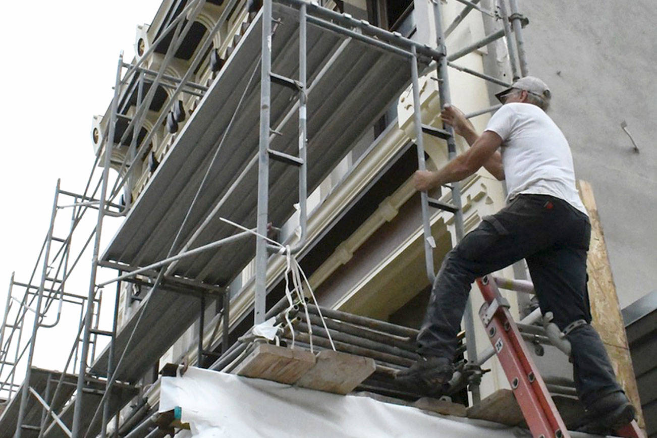 PHOTO: Building upwrapped in downtown Port Townsend