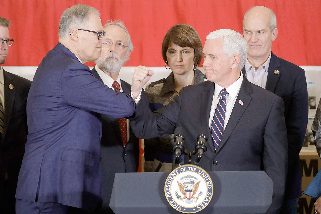 Pence walks fine line on coronavirus response