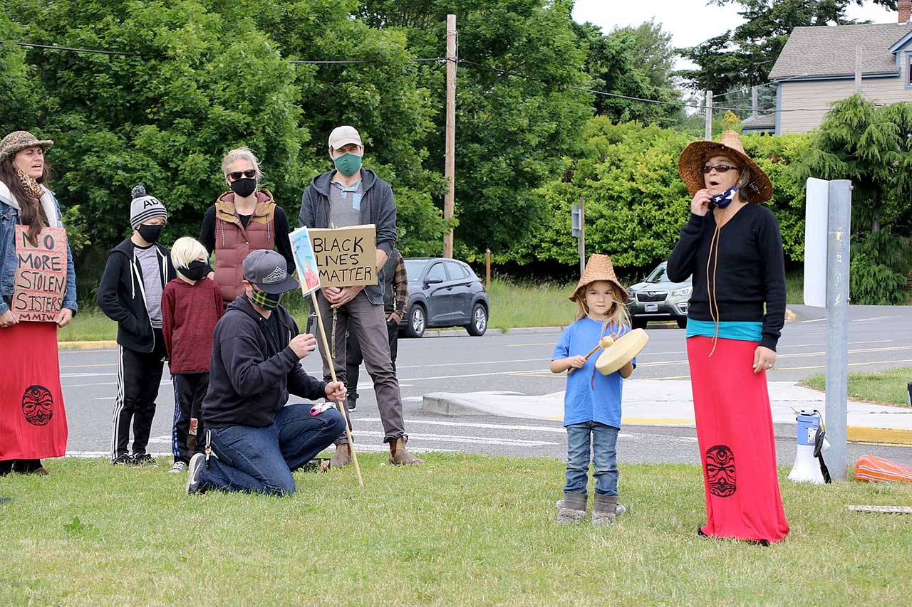 (Ken Park/Peninsula Daily News)