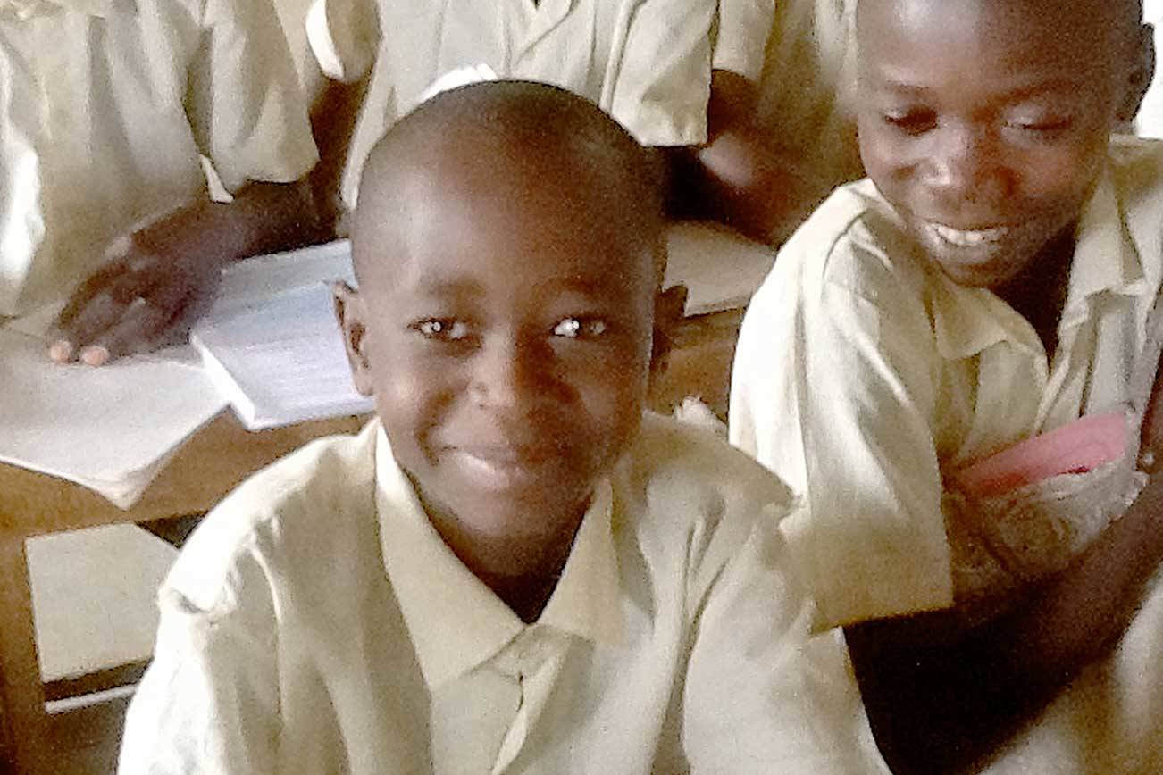 DIANE URBANI DE LA PAZ: Dead-on Dana and the dance party