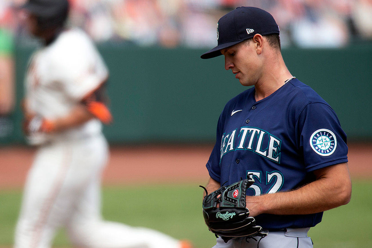 Giants beat Mariners again in road game playing at home