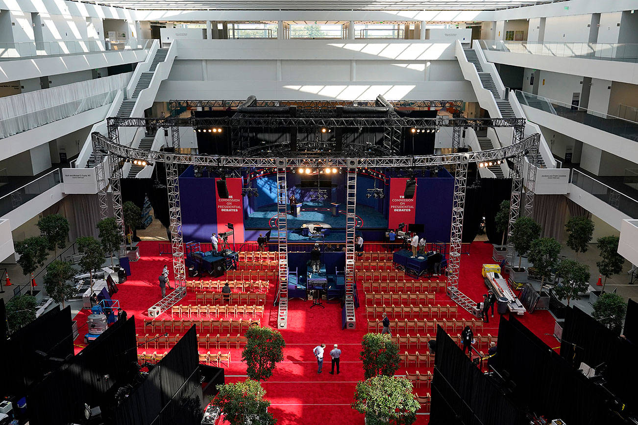 Trump, Biden push into crucial first 2020 campaign face-off