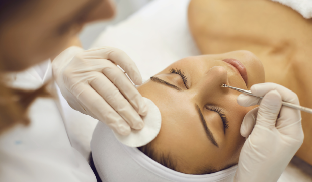 I Tried A Blackhead Extraction And My T-Zone Completely Cleared Up