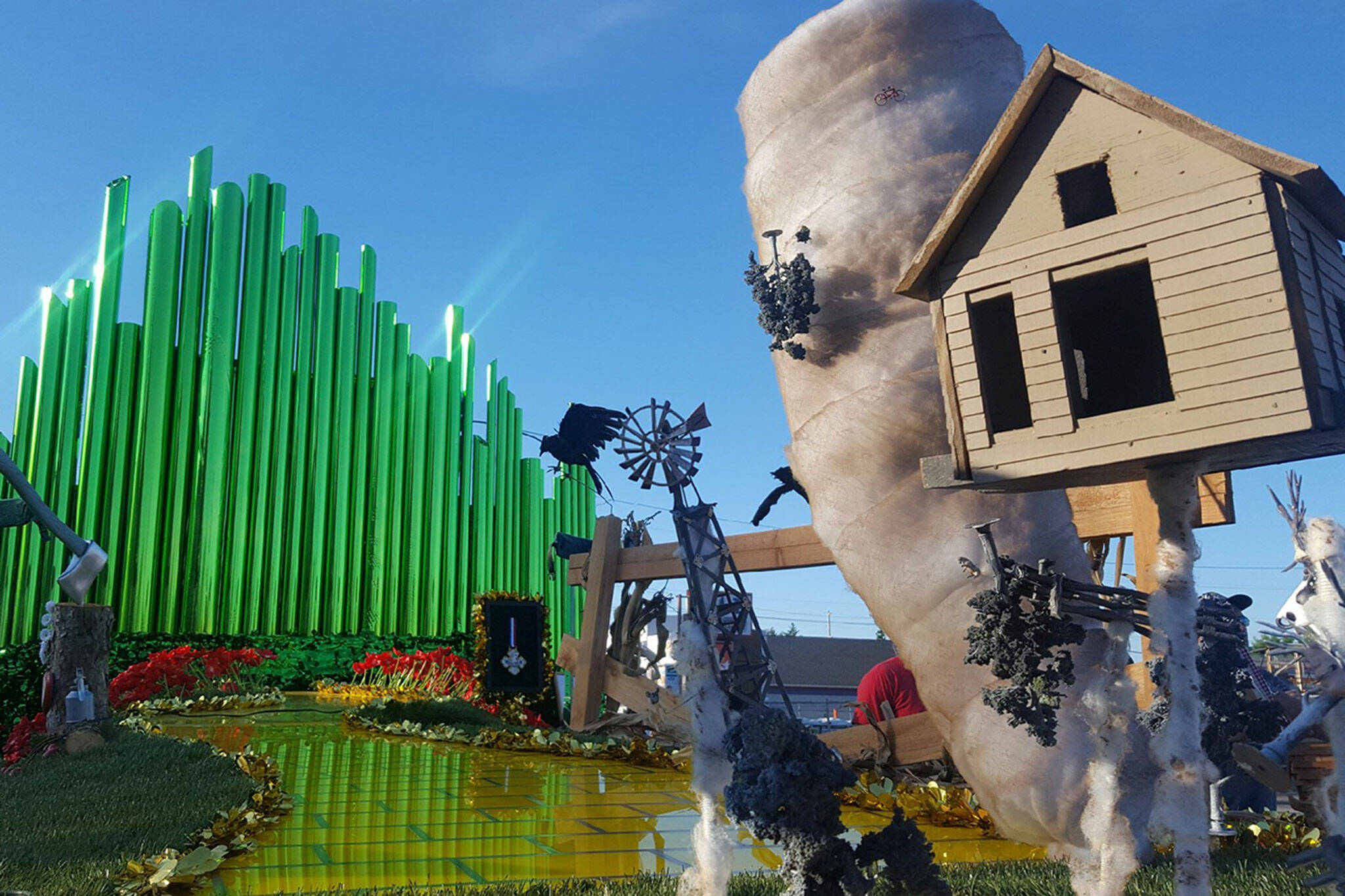 The Sequim Irrigation Festival’s Wizard of Oz-inspired float was designed with animation in mind, said designer Guy Horton. With 13 moving elements, it won major awards in Tacoma and Seattle. (Photo courtesy of Guy Horton)