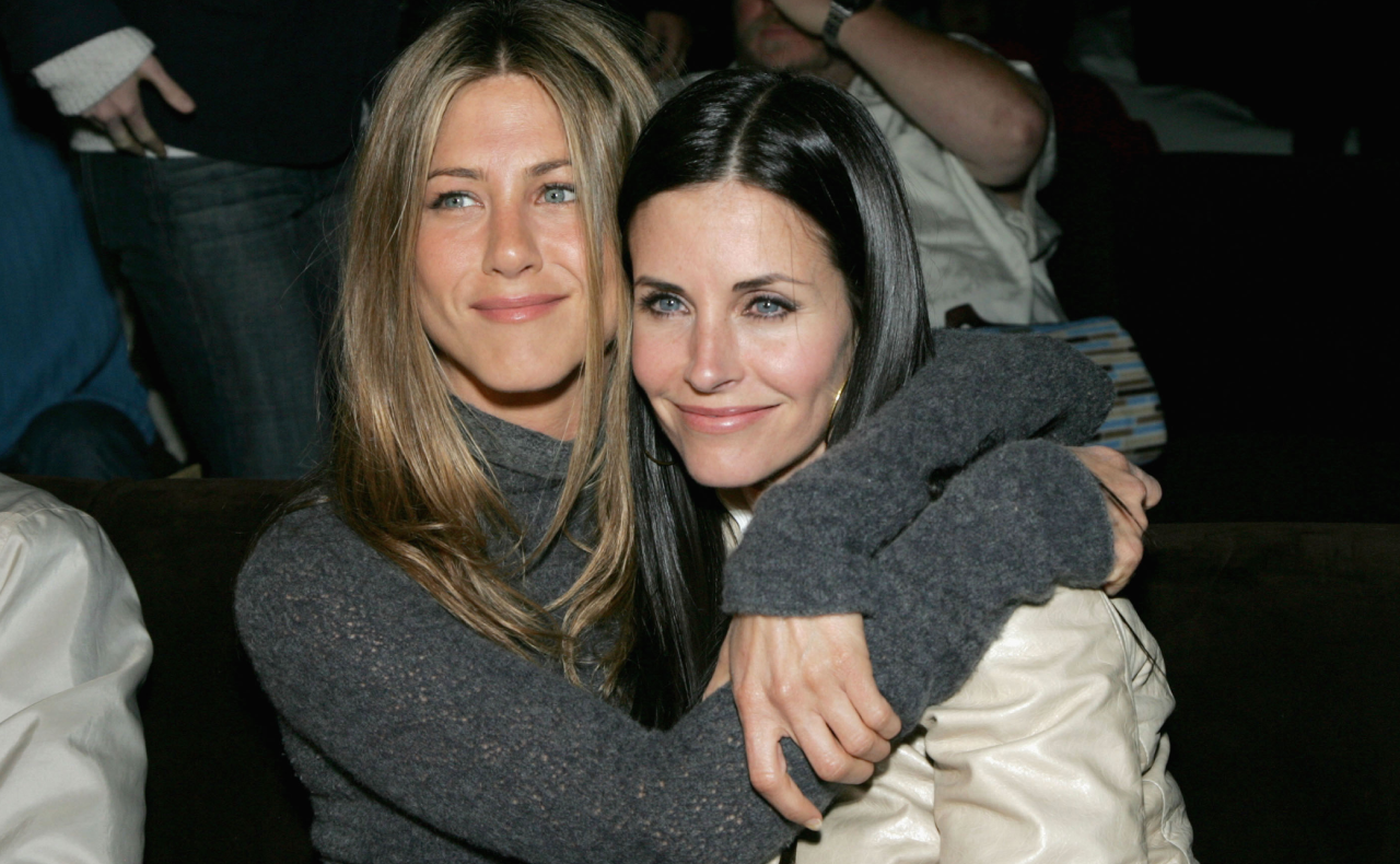 Jennifer Aniston And Courteney Cox Ate This Salad Every Day For A Decade