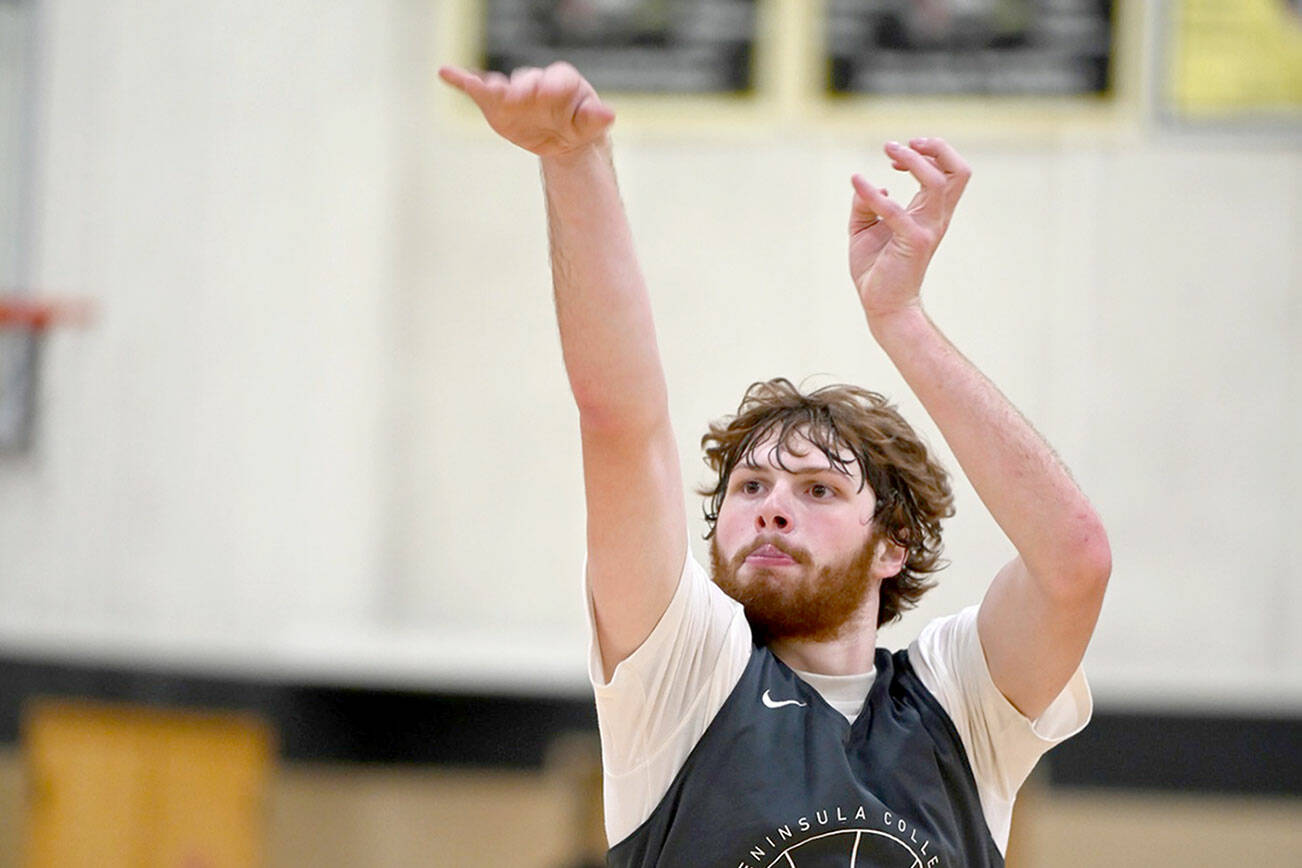Former Port Angeles standout Wyatt Dunning is back to play his sophomore season with the Peninsula College men’s basketball team.