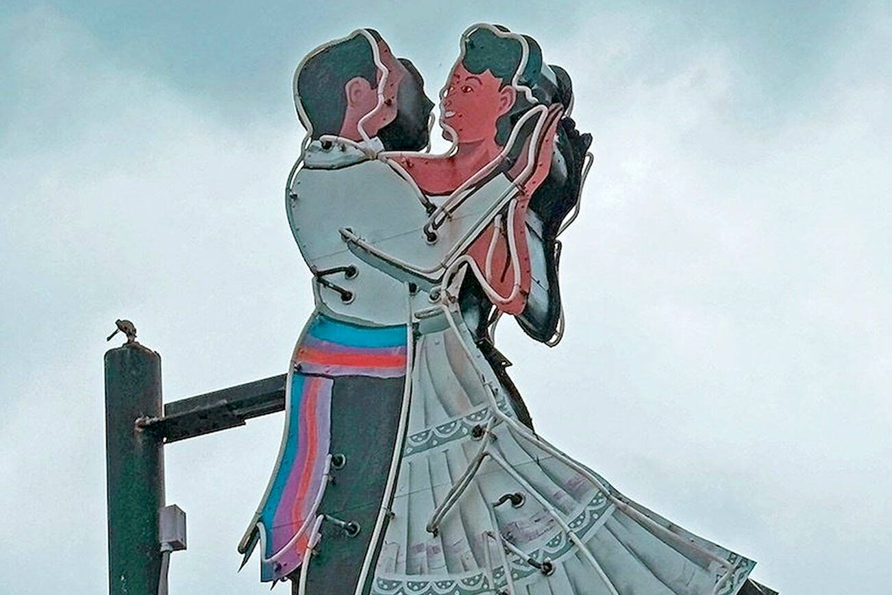 “Bailarines en el Cielo” (“Dancers in the Sky”), a 16-by-20-inch photograph infused on metal by Diane Urbani de la Paz, is part of Northwind Art’s Online Art Auction. (Diane Urbani de la Paz)