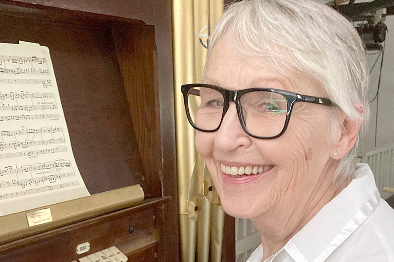 Organist Terry Reitz will perform at Candlelight Concerts on Thursday.