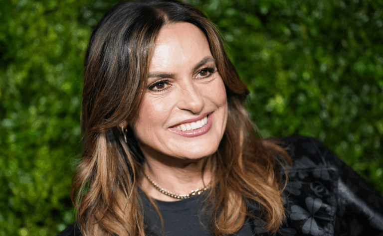 Mariska Hargitay glowy skin