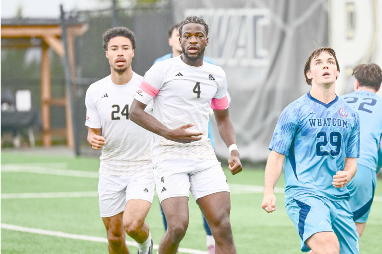 Peninsula College defender Jeremie Kuelo (4) was named the North Region MVP in men's soccer. (Jay Cline/Peninsula Soccer)